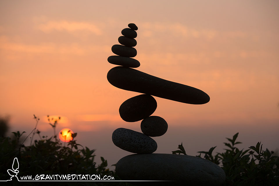 Rock Balancing Styles – Counterbalance