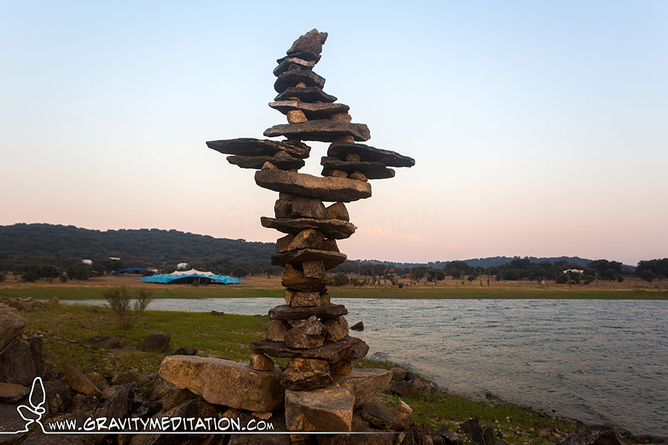 Rock Balancing Styles – Rock Stacking